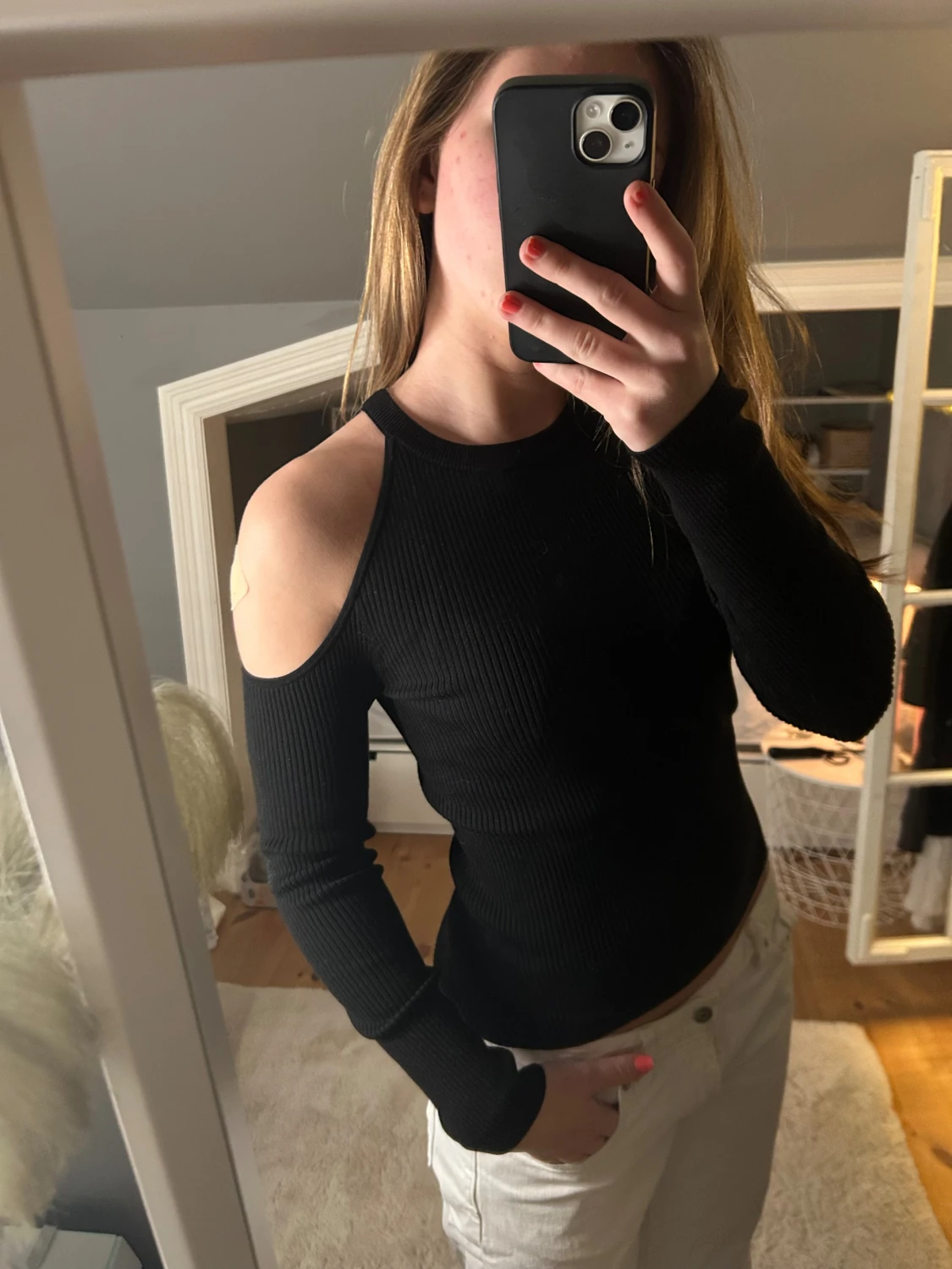 Tröja med öppna axlar - 1