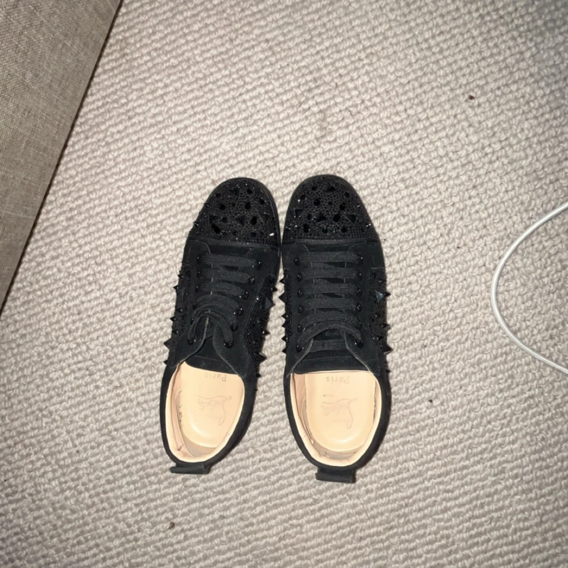 Christian Louboutin svarta sneakers med nitar - 2