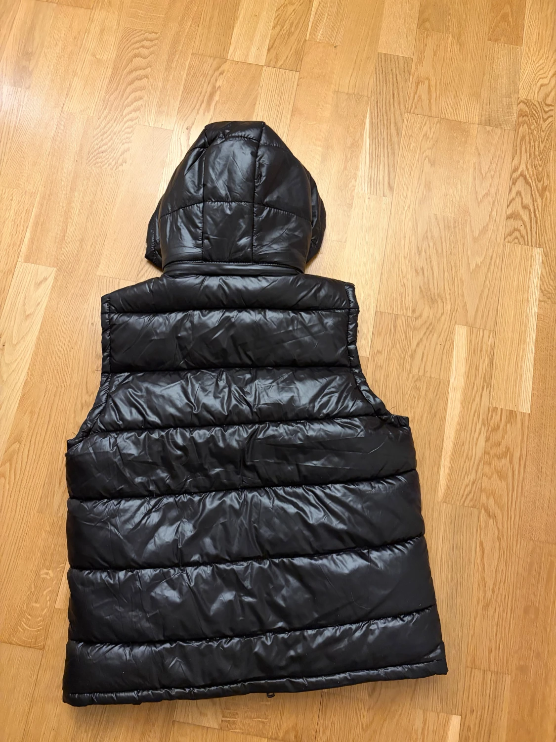 Svart dunväst från Moncler - 4