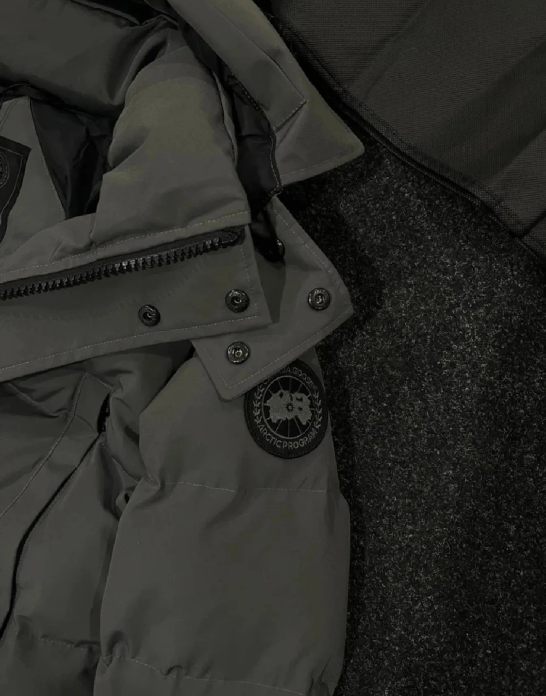 Grå dunjacka från Canada Goose - 3