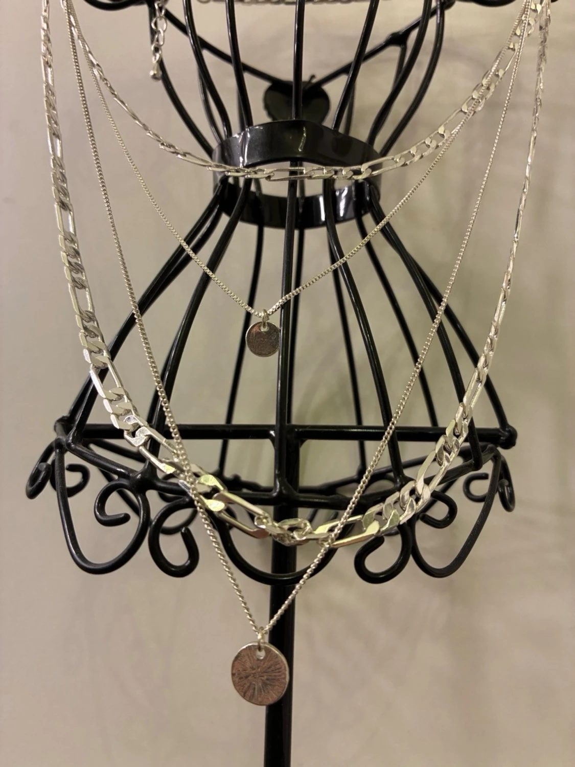 Silvriga halsband  - 2