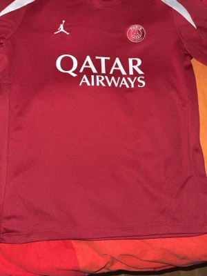 Psg training jersey  - Bra skick 