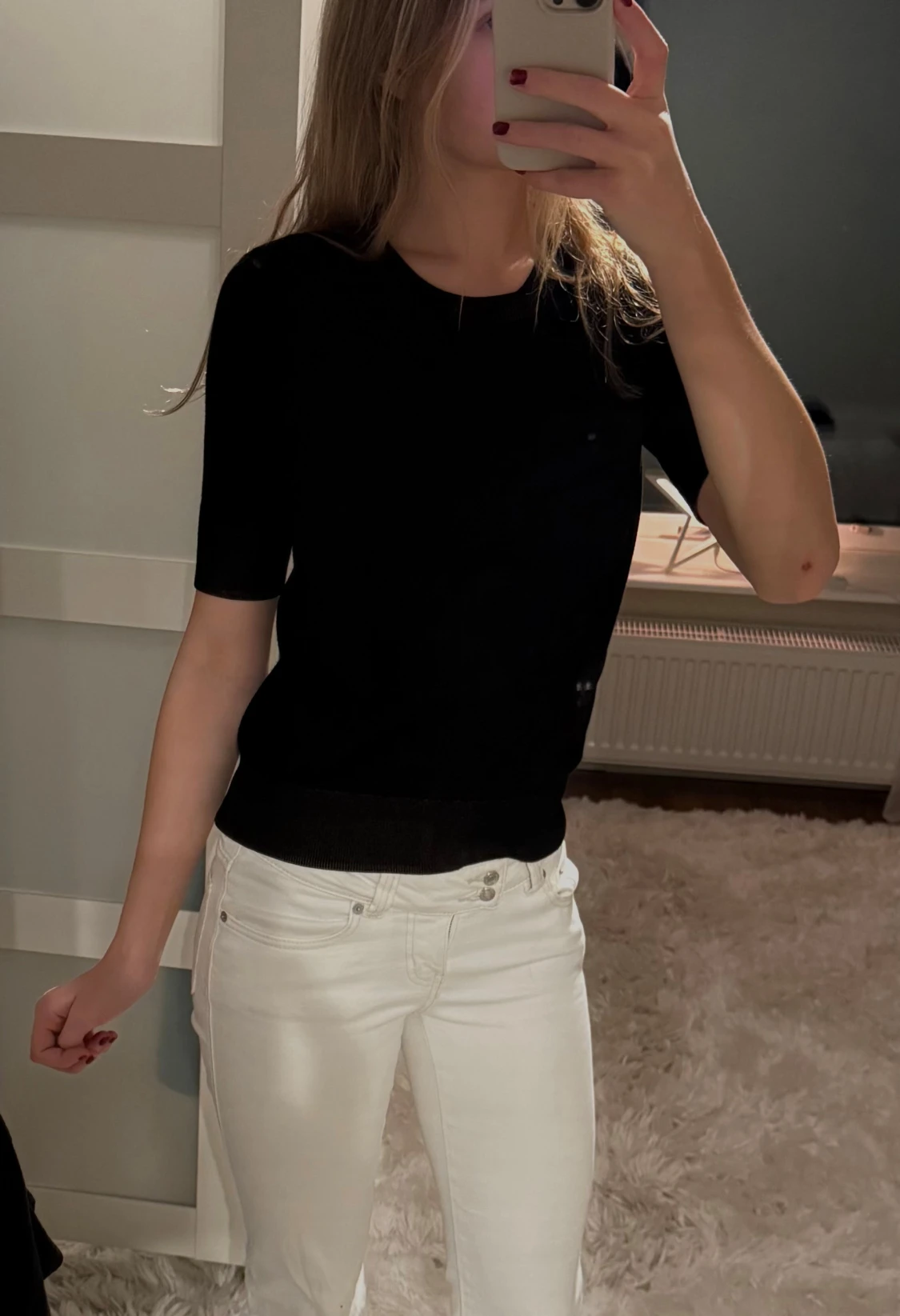 Svart stickad topp med kort ärm