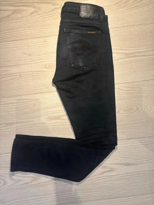 Nudie jeans - Riktigt feta Nudie jeans | Skick: 8,5/10 | Nypris: 1899 kr | Storlek: W32 L31 | Hör av er vid minsta fundering 🙌🤝