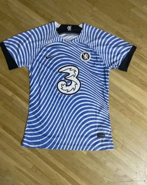 Helt ny Chelsea fotbollströja! - Helt ny Chelsea fotbollströja!