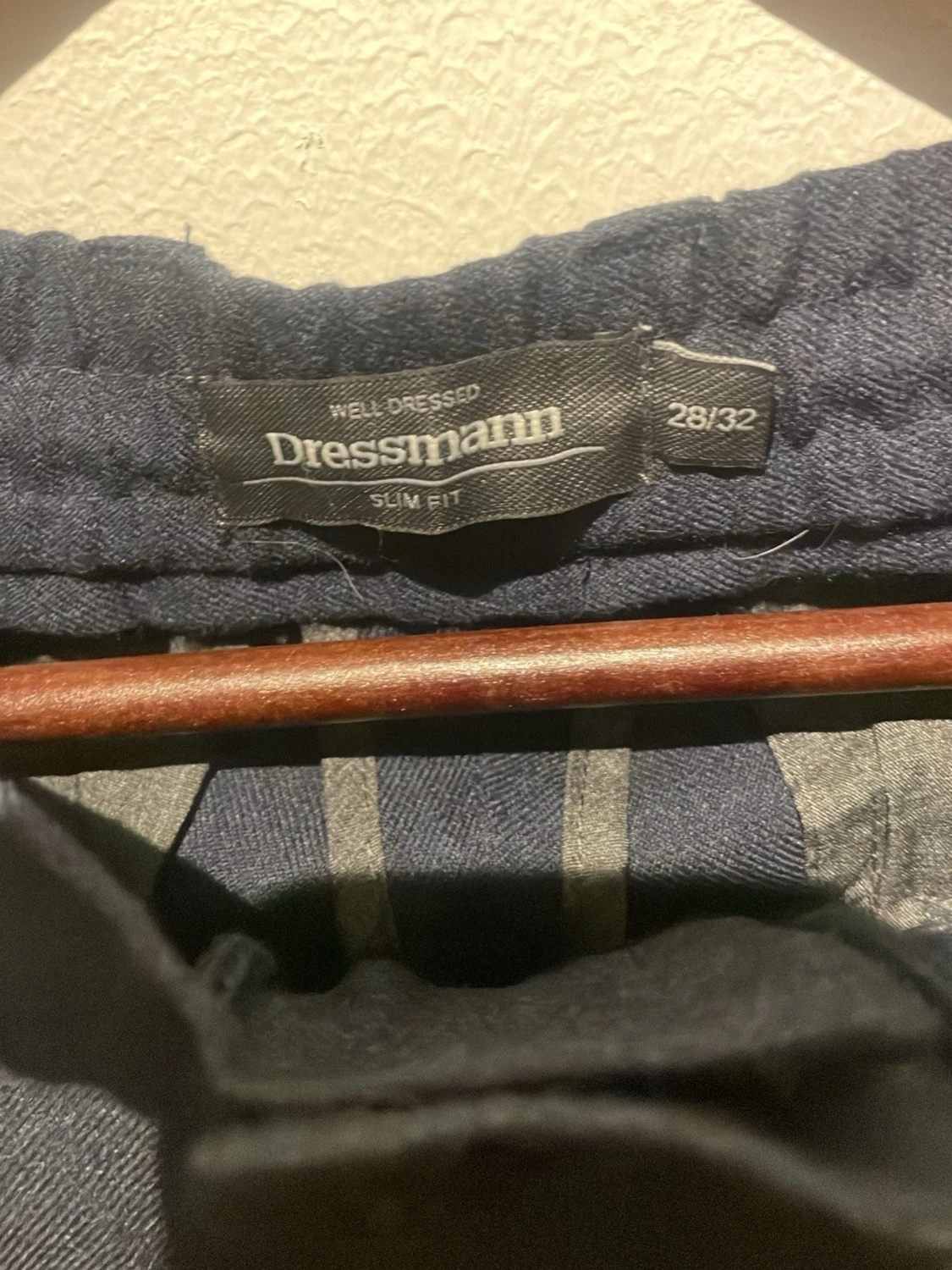 Mörkblå kostymbyxor från Dressmann - 5