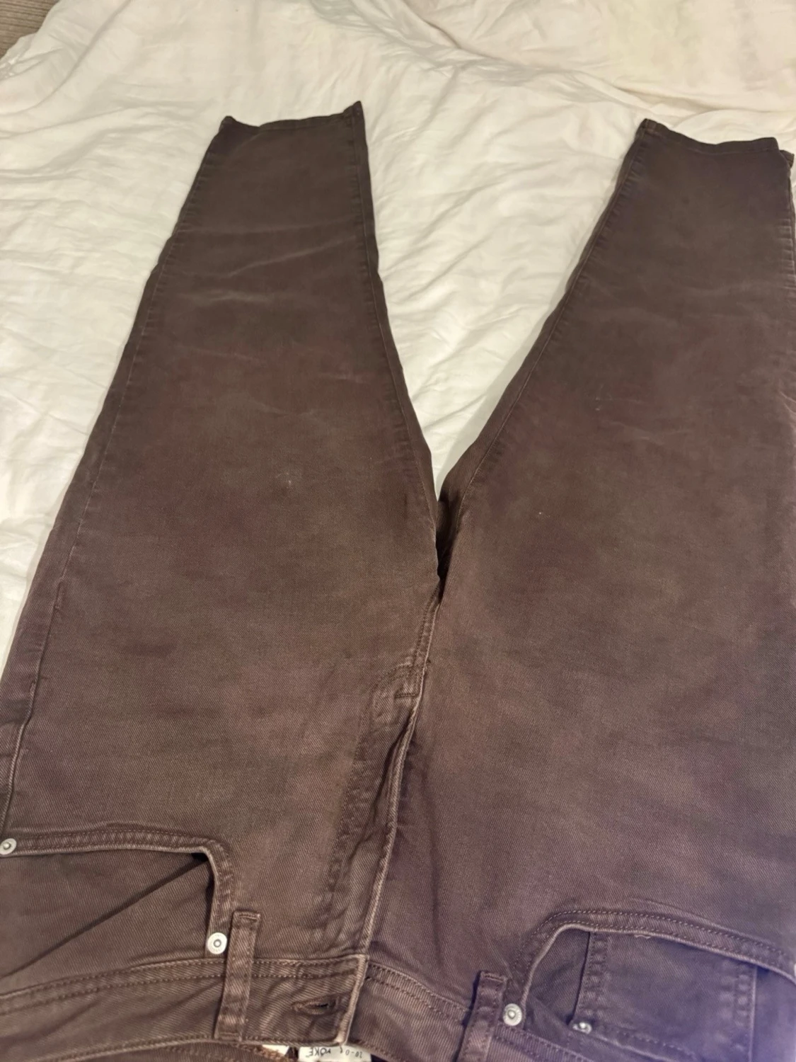 Bruna raka jeans från Yoke, M - 3