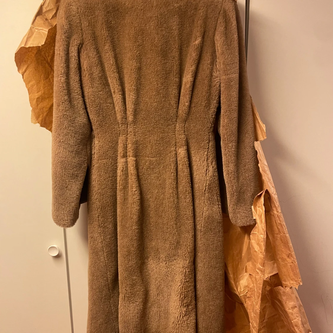 Brun teddykappa i ren alpackaull från Rho-Val - 1