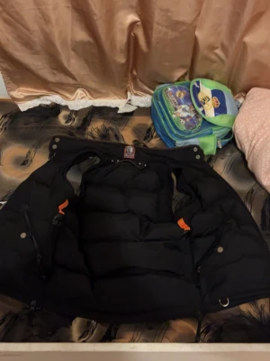 Parajumper väst  - Bra kvalité 