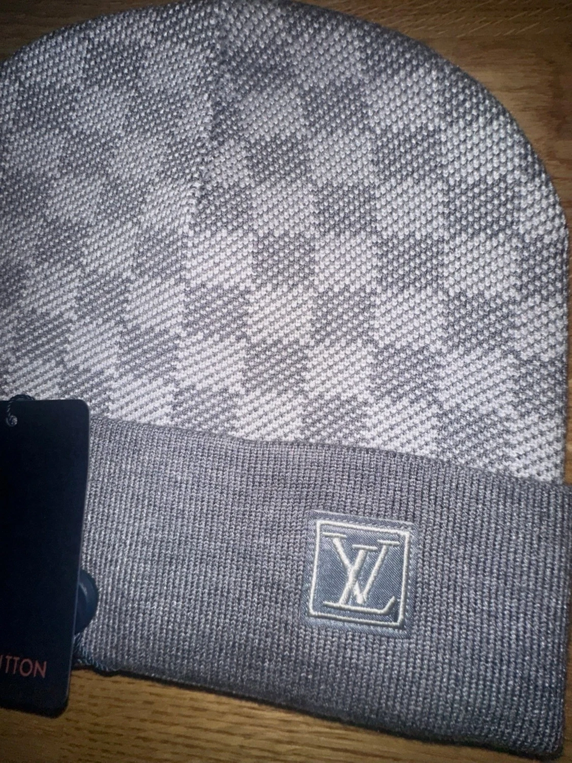 Grå rutig mössa - 1