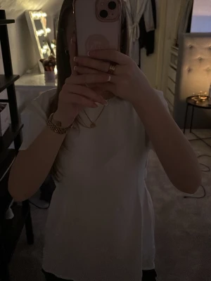 Vit blus - Kortärmad vit blus