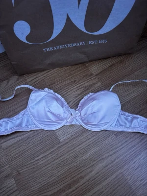 Ljusrosa siden bh - Ljusrosa siden bh, jätte söt strl 70A