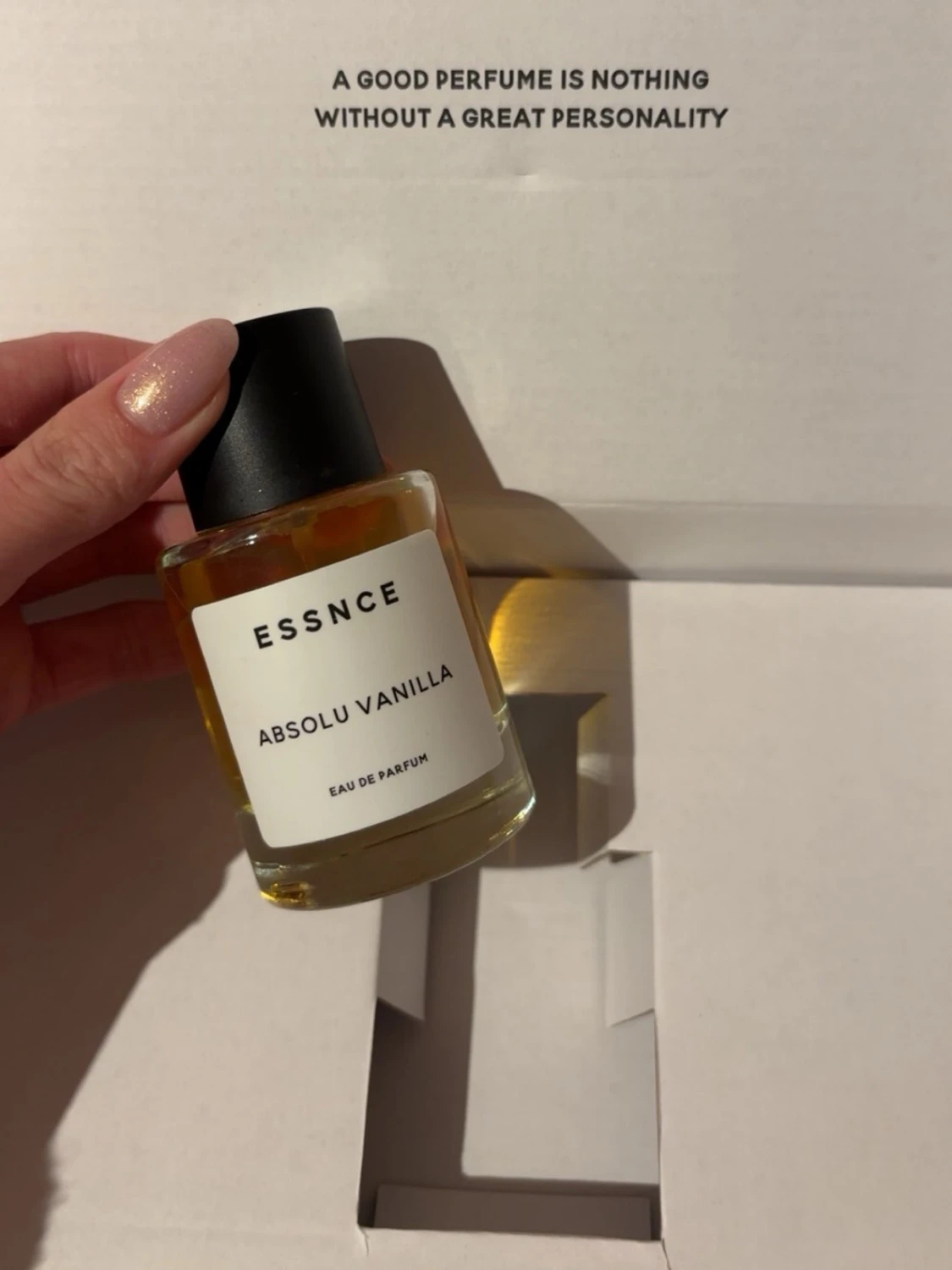Essnce Parfym Absolu Vanilla  - 1