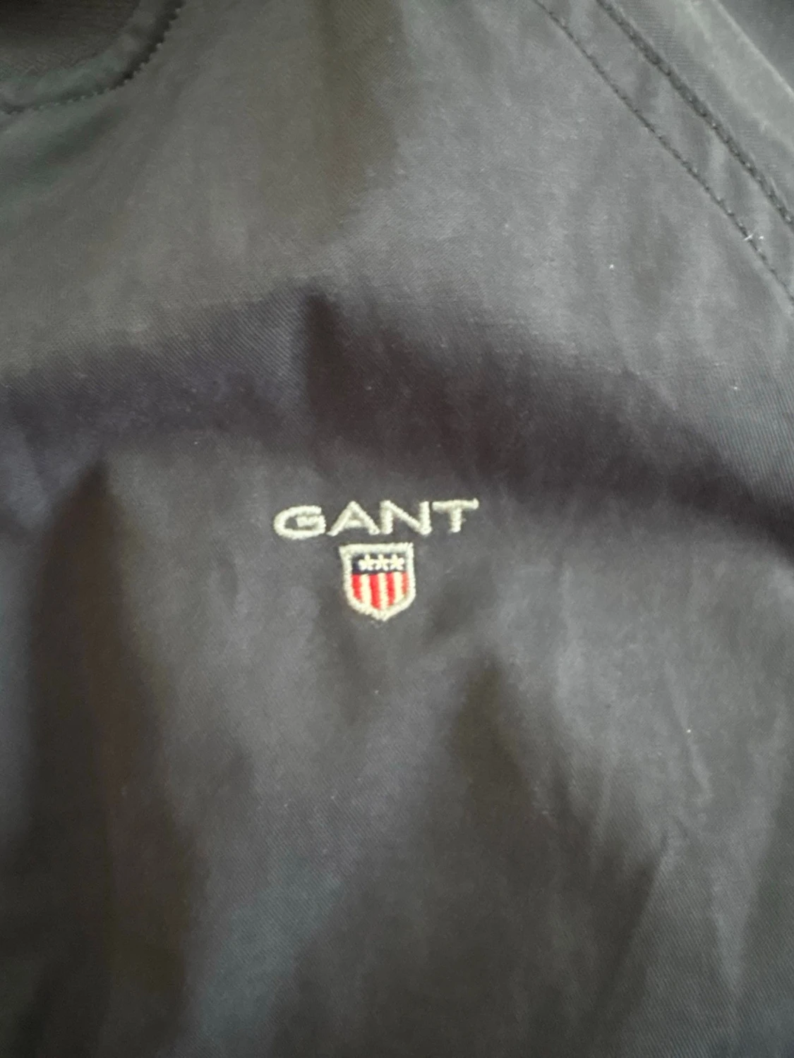 Marinblå bomberjacka från GANT - 1