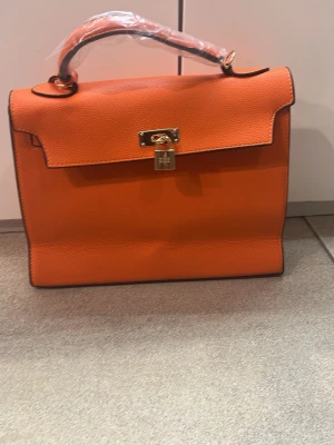 Trendiga väskan  - Fian väskan bra kvalitet 