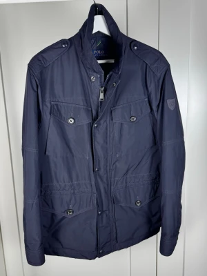Ralph Lauren Jacka | S - Snygg jacka från Ralph Lauren i storlek S. Hör av er vid funderingar 🙌