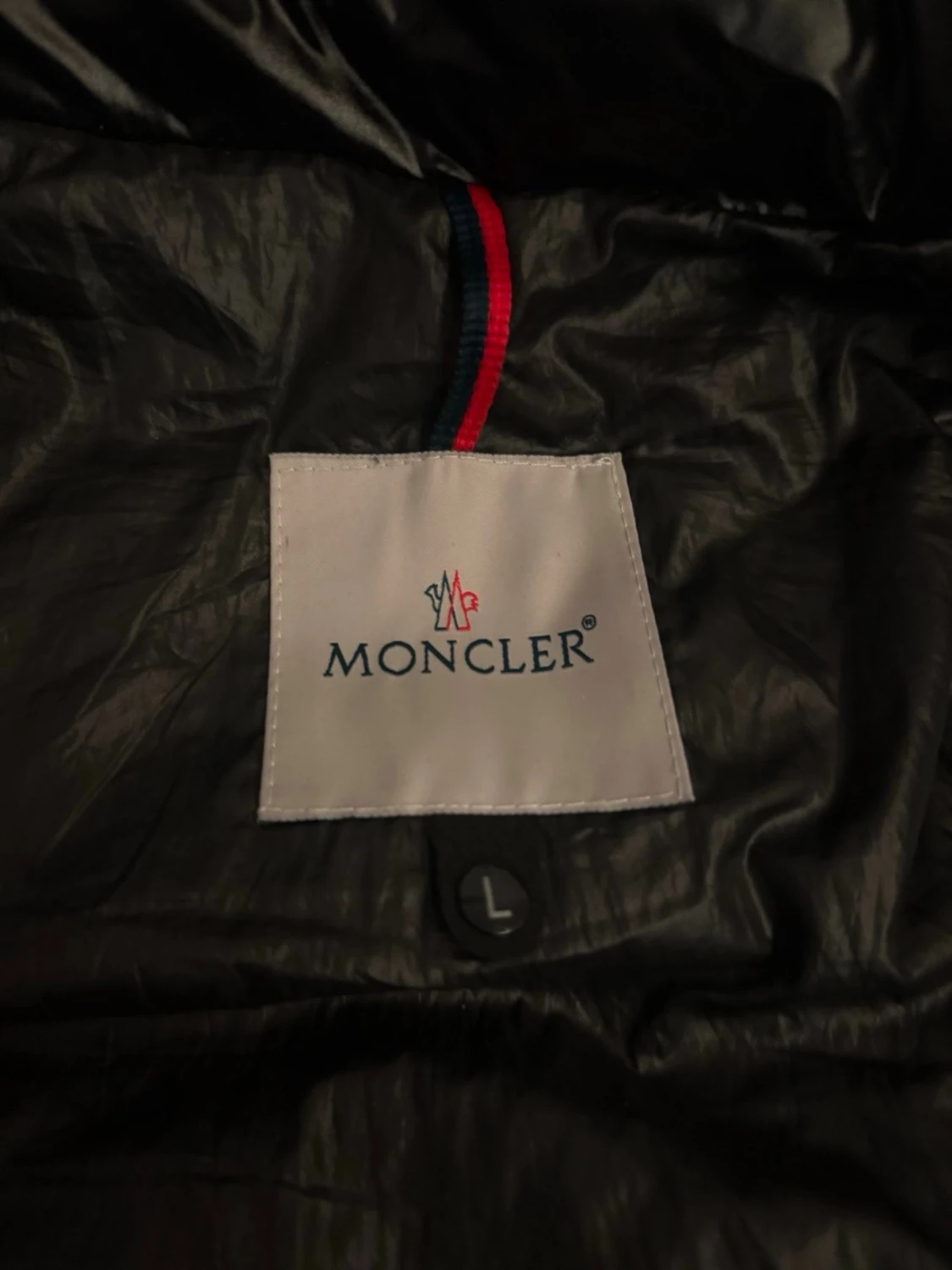 Svart Moncler dunjacka med huva - 2