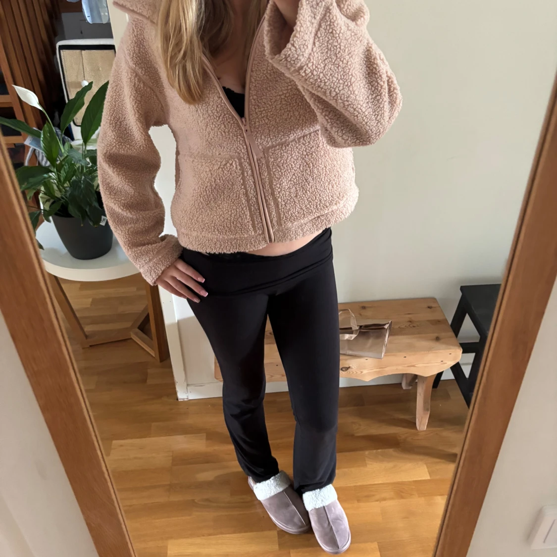 Beige teddyjacka med dragkedja