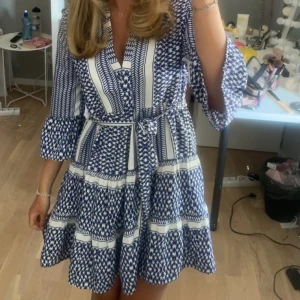 Klänning - Såå fin sommar klänning säljer då den tyvärr inte kommer till användning längre