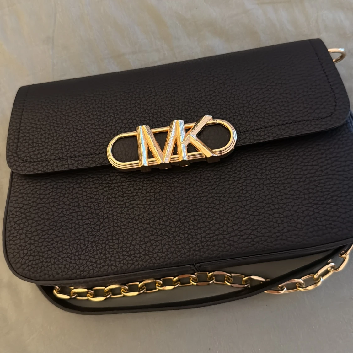 Svart axelväska från Michael Kors - 4