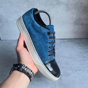 Lanvin skor - Lanvin ljus blå 🧵| extremt bra skick 9,3/10 🤩| storlek uk 5 passar 40,5 | endast skorna ingår | skriv vid frågor 😁