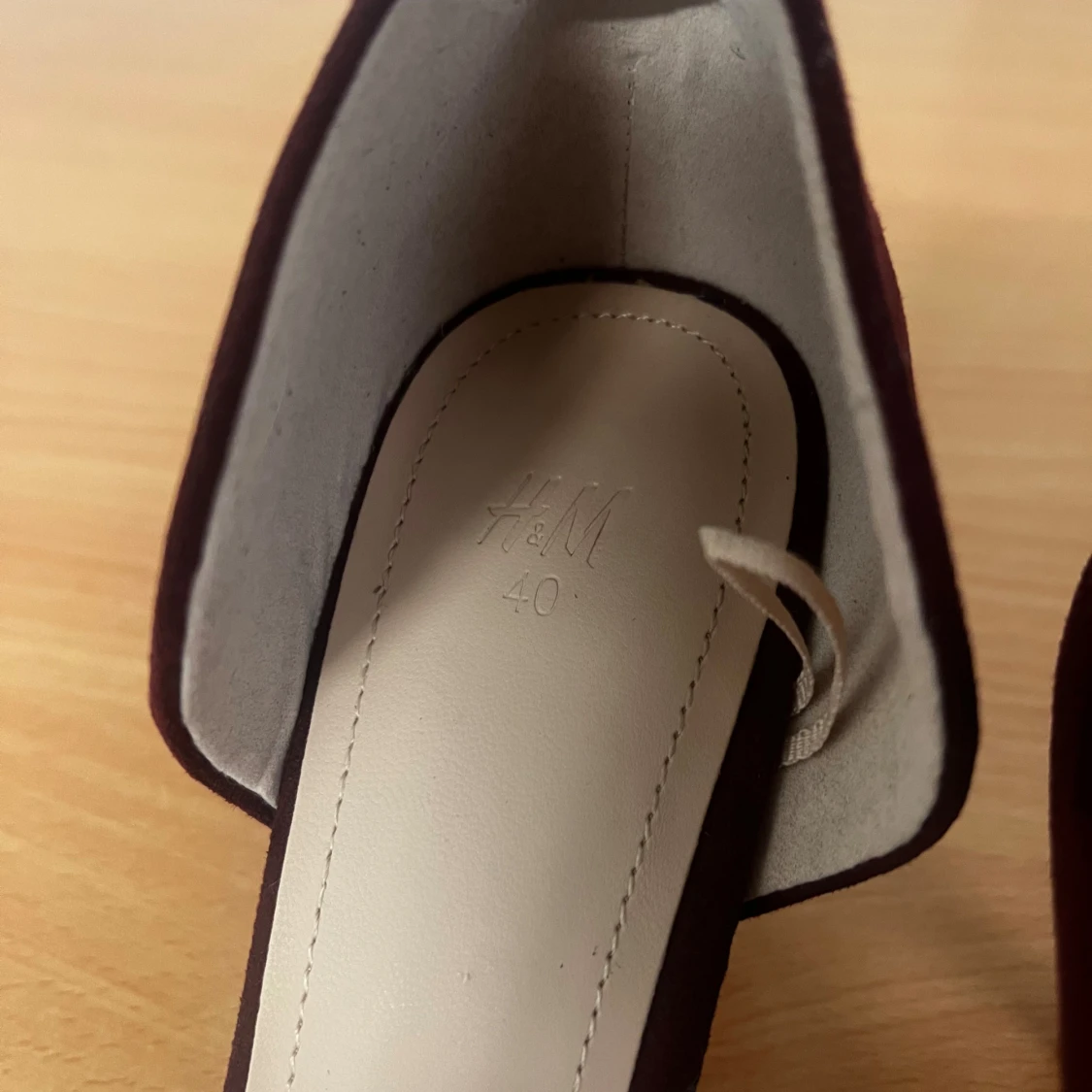 Vinröda pumps från H&M, storlek 40 - 3