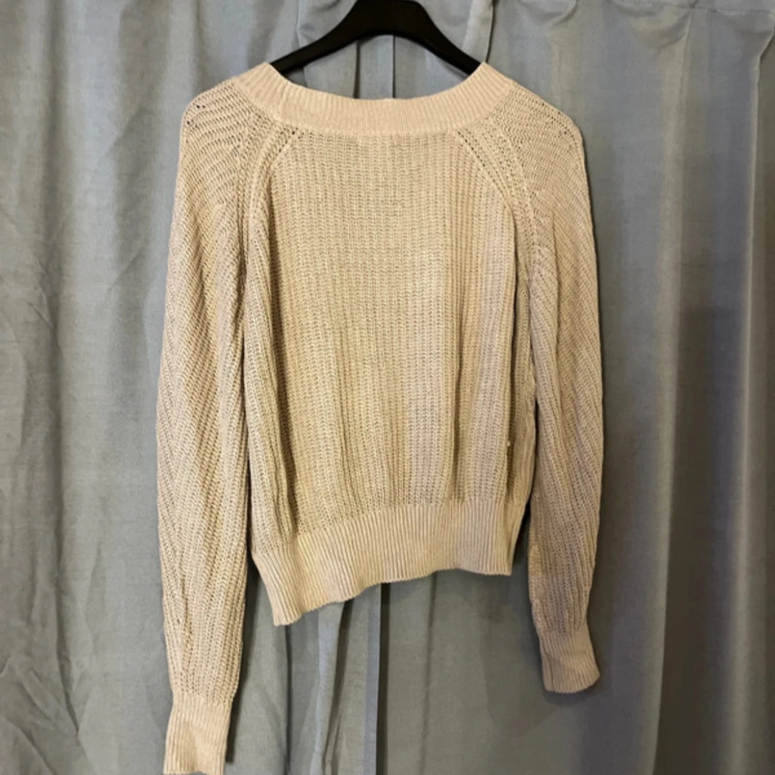 Beige stickad tröja från Lindex - 2