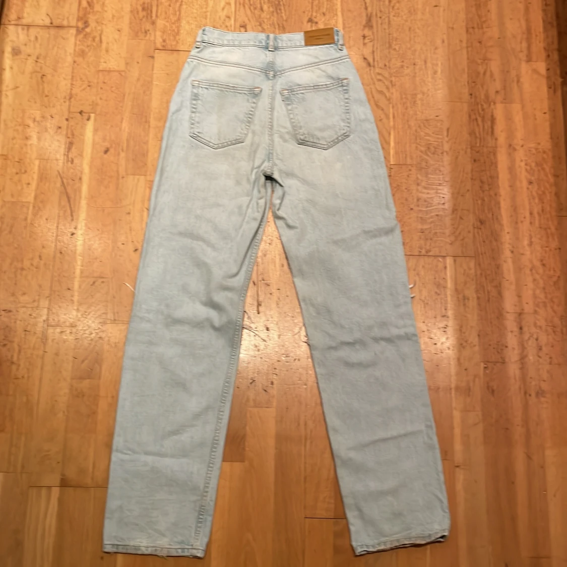 Ljusblå ripped jeans från Gina Perfect Jeans - 1