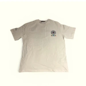 Chrome hearts - Säljer nu min absolut snyggaste tröjan garderoben till en lycklig person kom gärna med bud förslag priset är ej fast. 