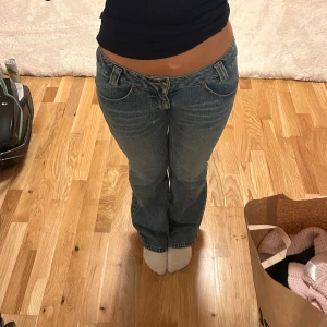 Lågmidjade bootcut jeans från Ravel - Lågmidjade as snygga jenas från Ravel 🤩🤩storlek 27/30