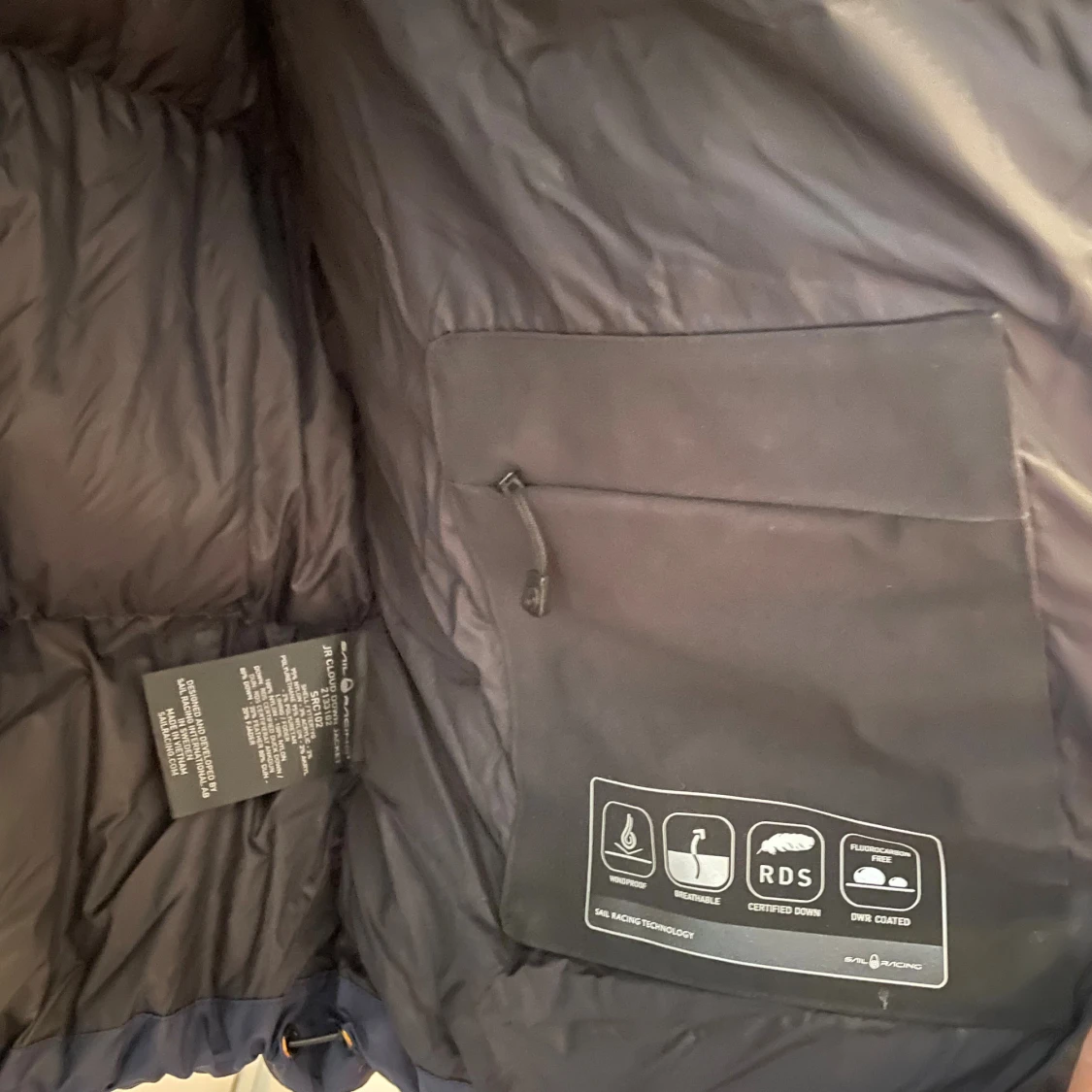 Svart och mörkblå Sail Racing dunjacka - 3