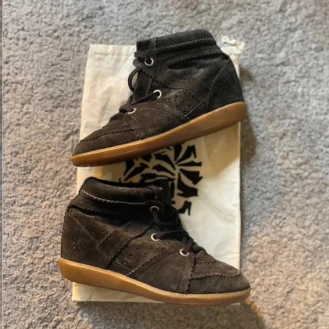 Svarta Isabel Marant sneakers i mocka - 2