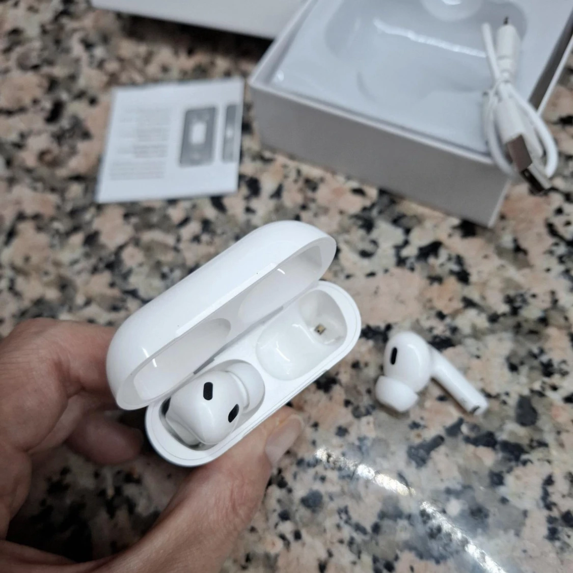 AirPods Pro - 2