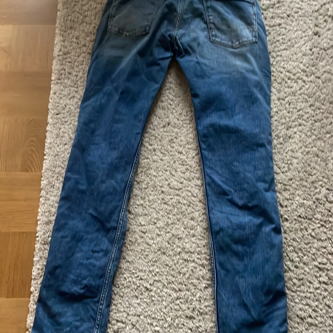 Replay jeans med feta slitningar - 1