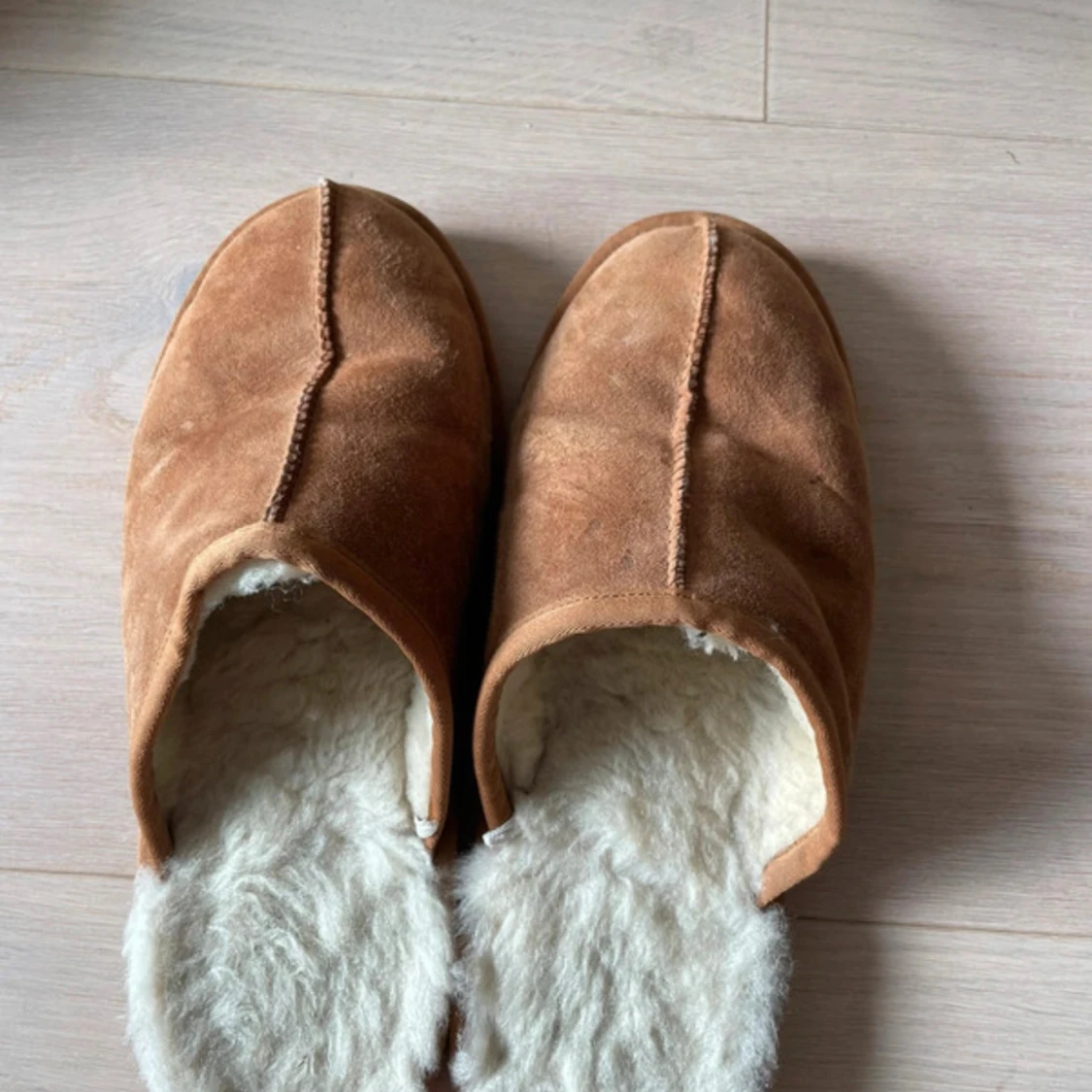 Bruna mockatofflor, strl 42