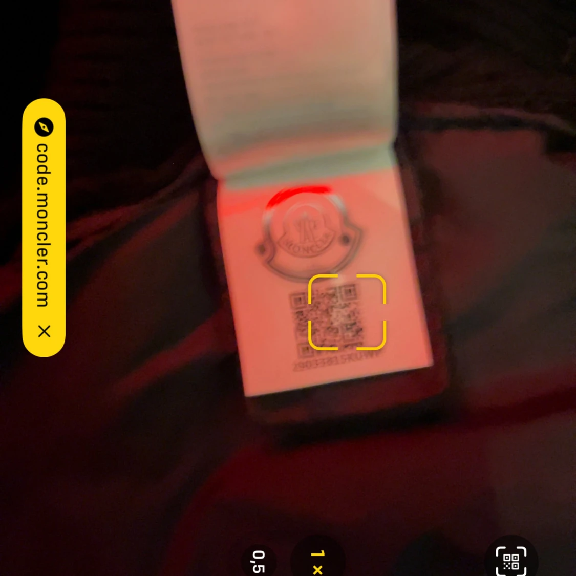 Svart Moncler pufferjacka med huva - 3