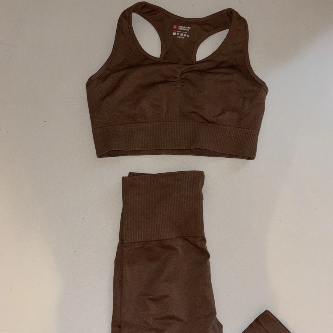 Brunt tränings set i S