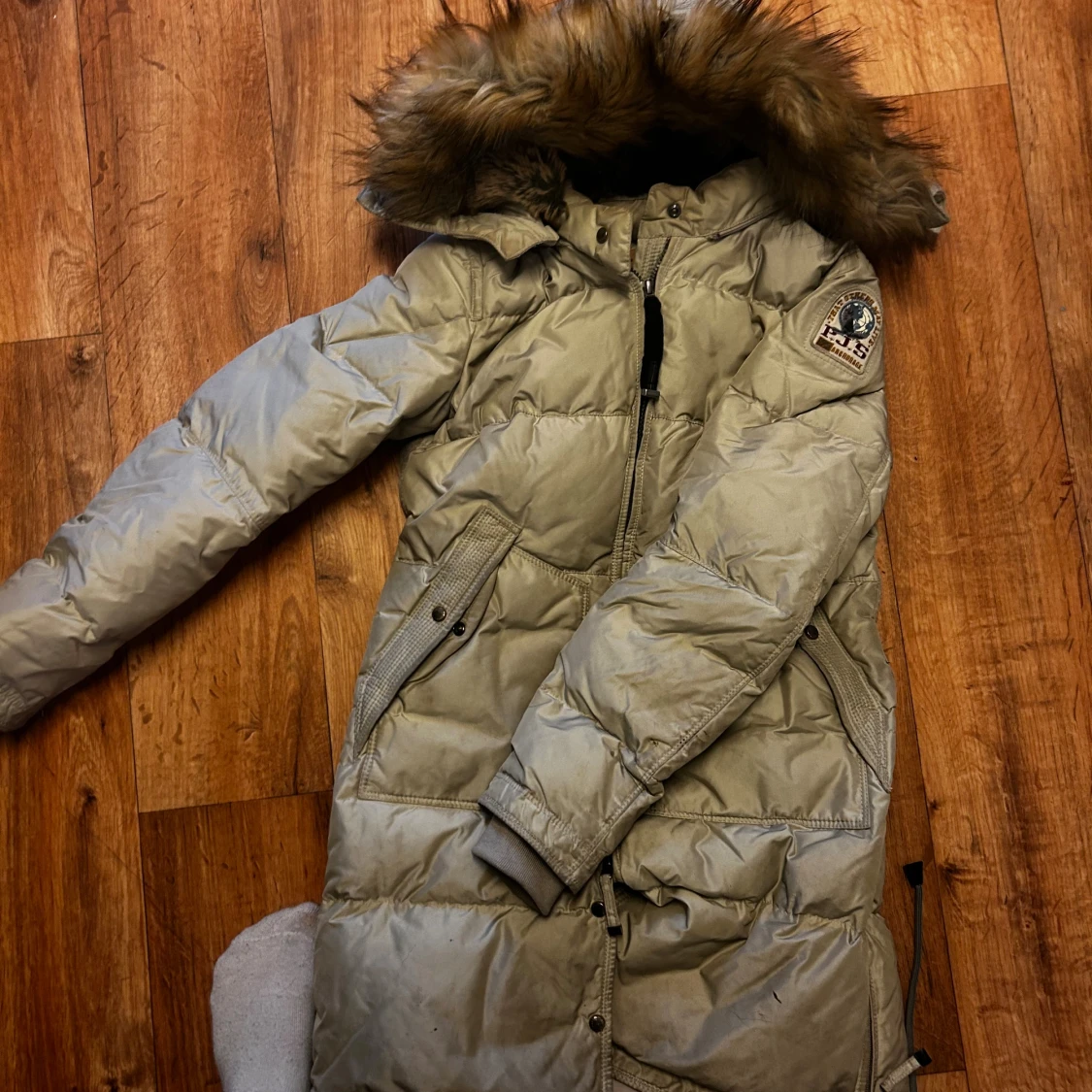 Beige Parajumpers Long Bear dunjacka