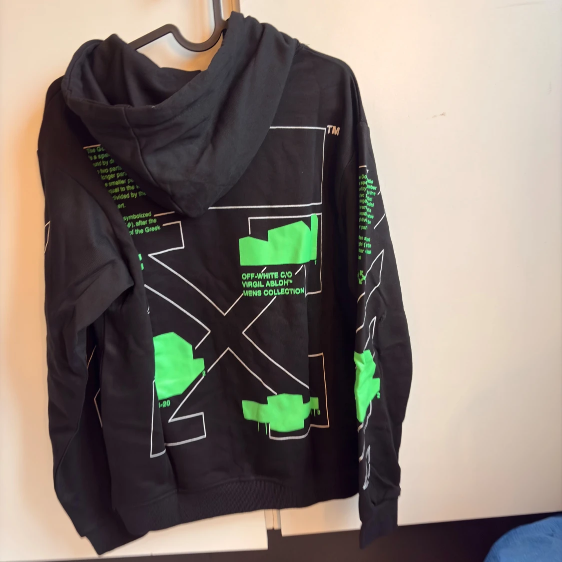  Off White hoodie  - 1