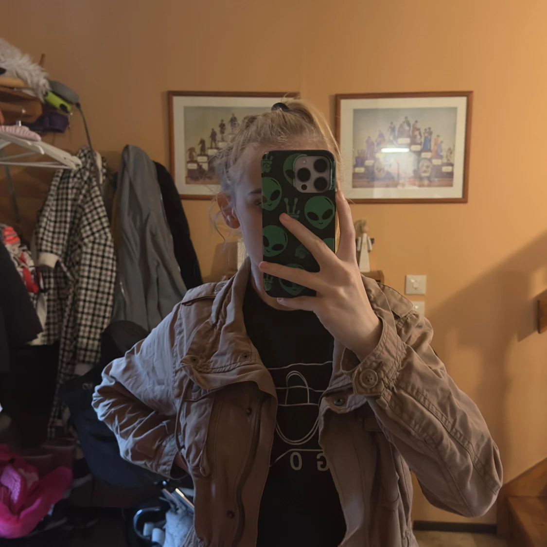 Beige utilityjacka med knappar