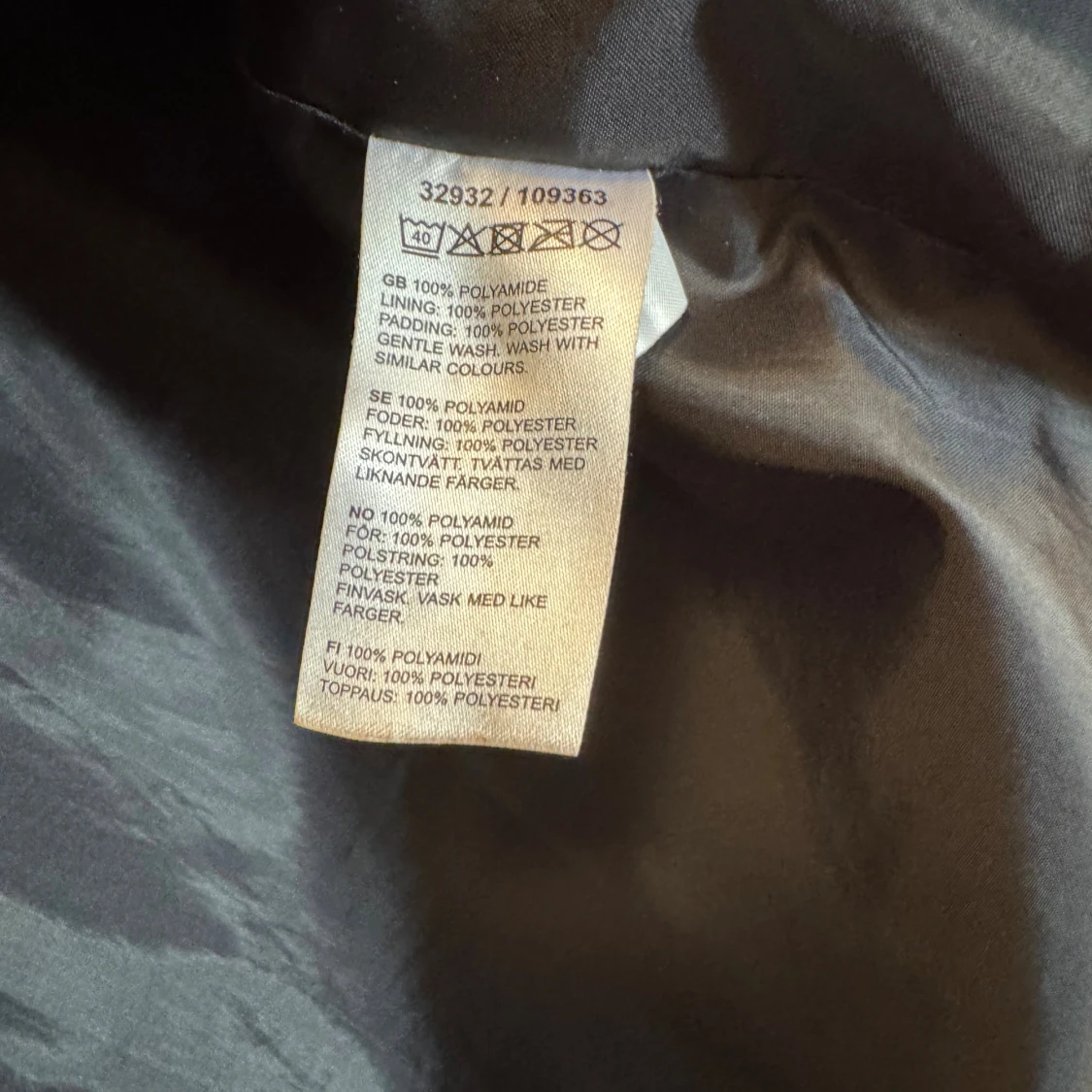 Svart dunväst från Woxo 720° - 3