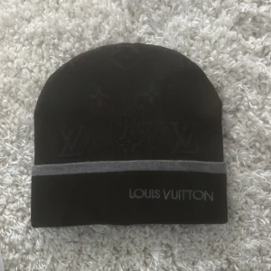 Mössa - Skriv för fler bilder eller frågor