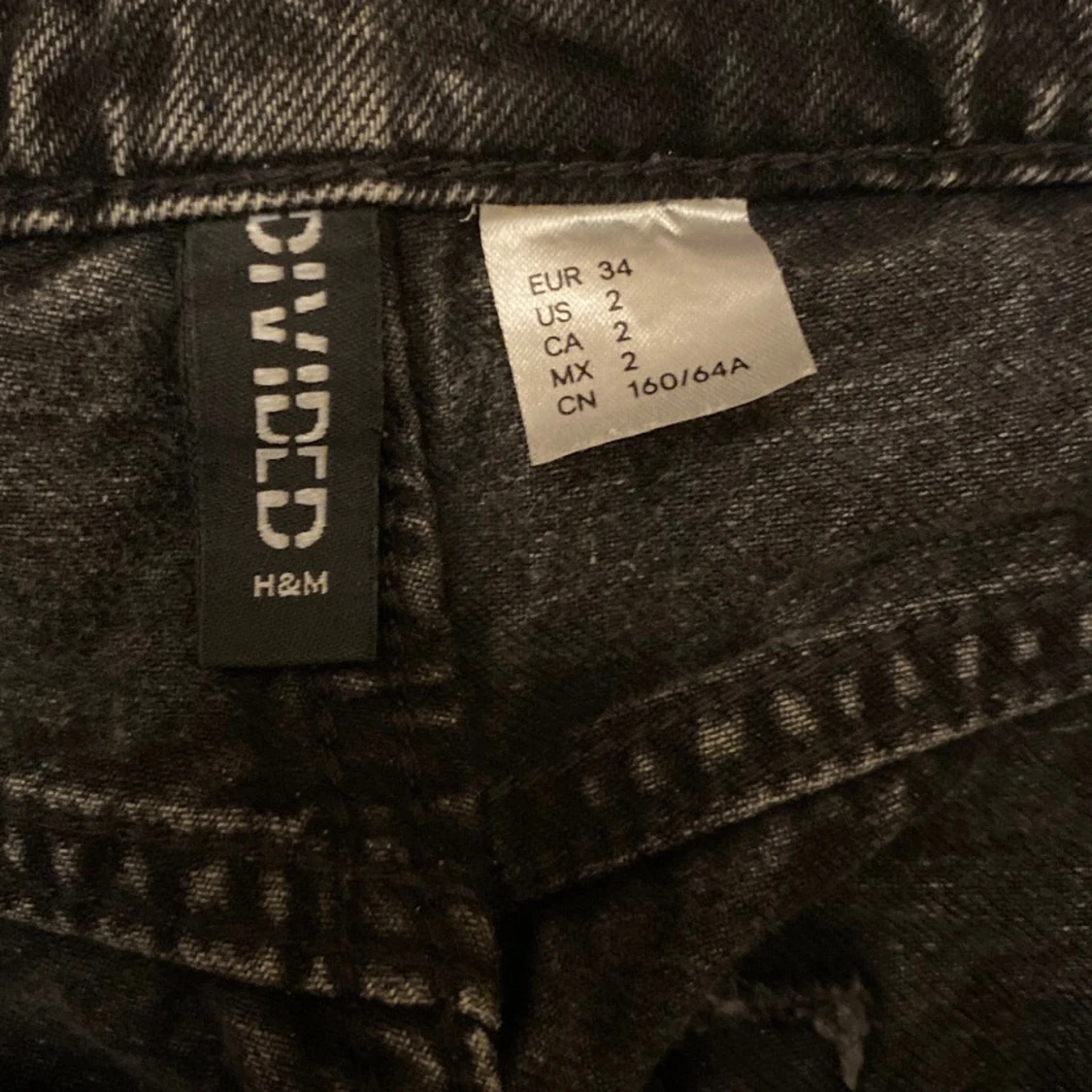 Svarta wide jeans från H&M Divided - 2