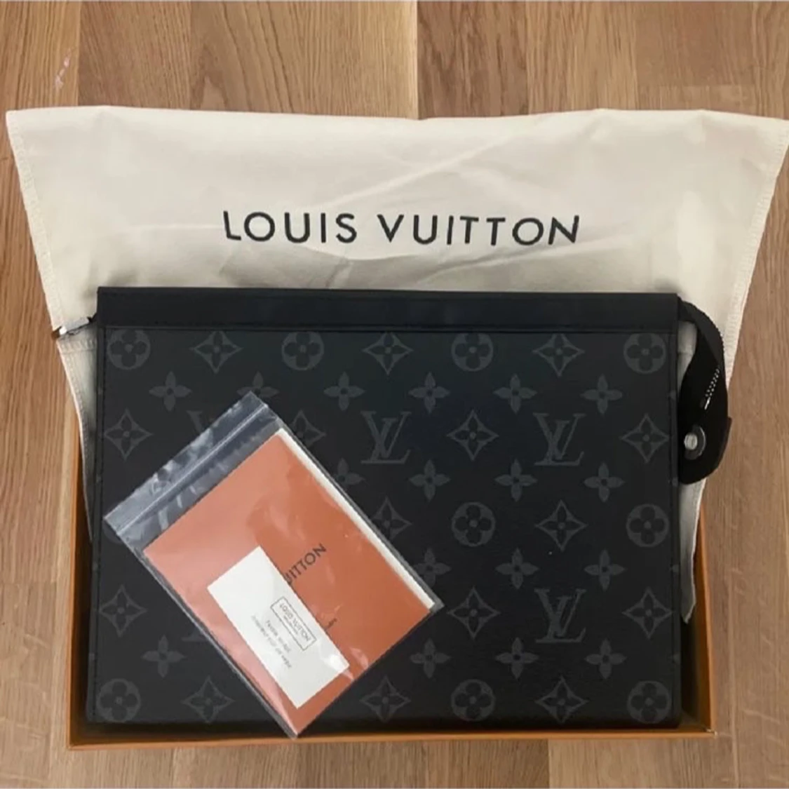 Louis Vuitton Clutch Bag - 4