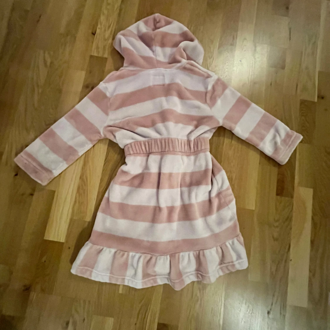 Randig rosa och vit morgonrock  - 2