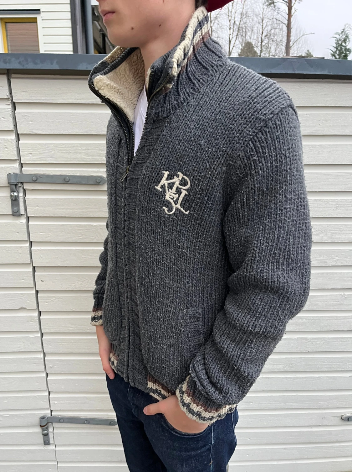 Stickad kofta med foder  - 1