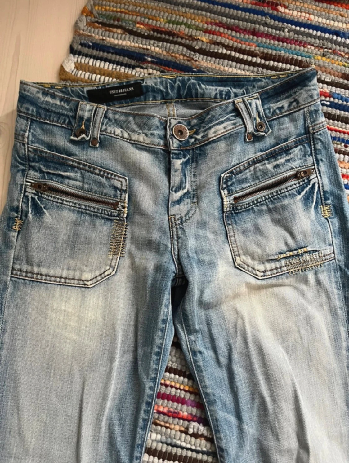 coola light wash jeans - 3