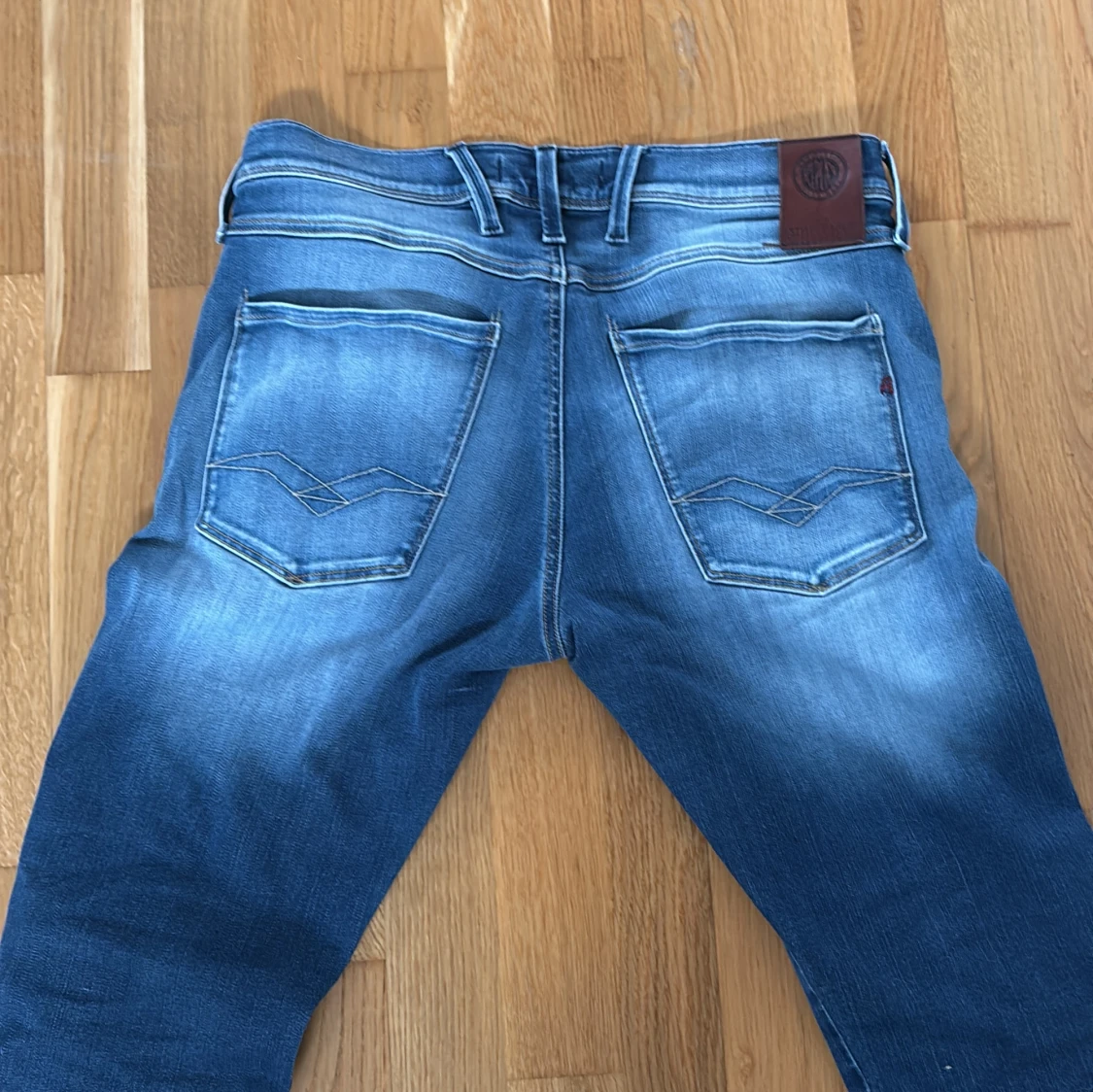 Blå Replay Hyperflex jeans med slitningar - 4