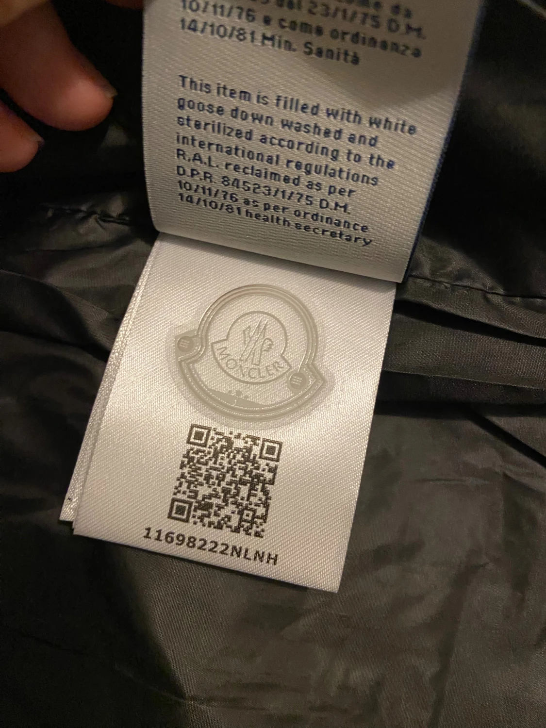 Svart Moncler pufferjacka med huva - 1