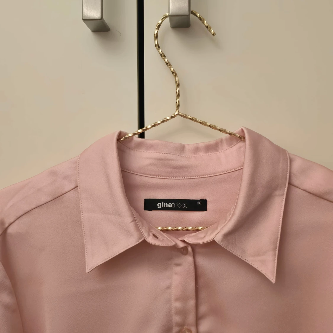 Gina Tricot rosa skjorta - 2